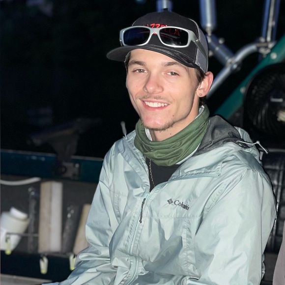 Meet your Posher, Hunter - Picture 1 of 1